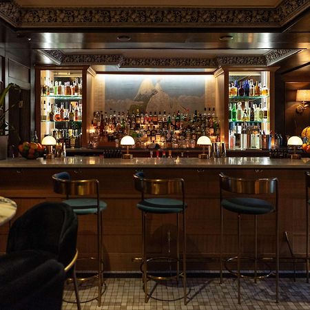 Doubletree By Hilton Hotel & Suites Виктория Экстерьер фото