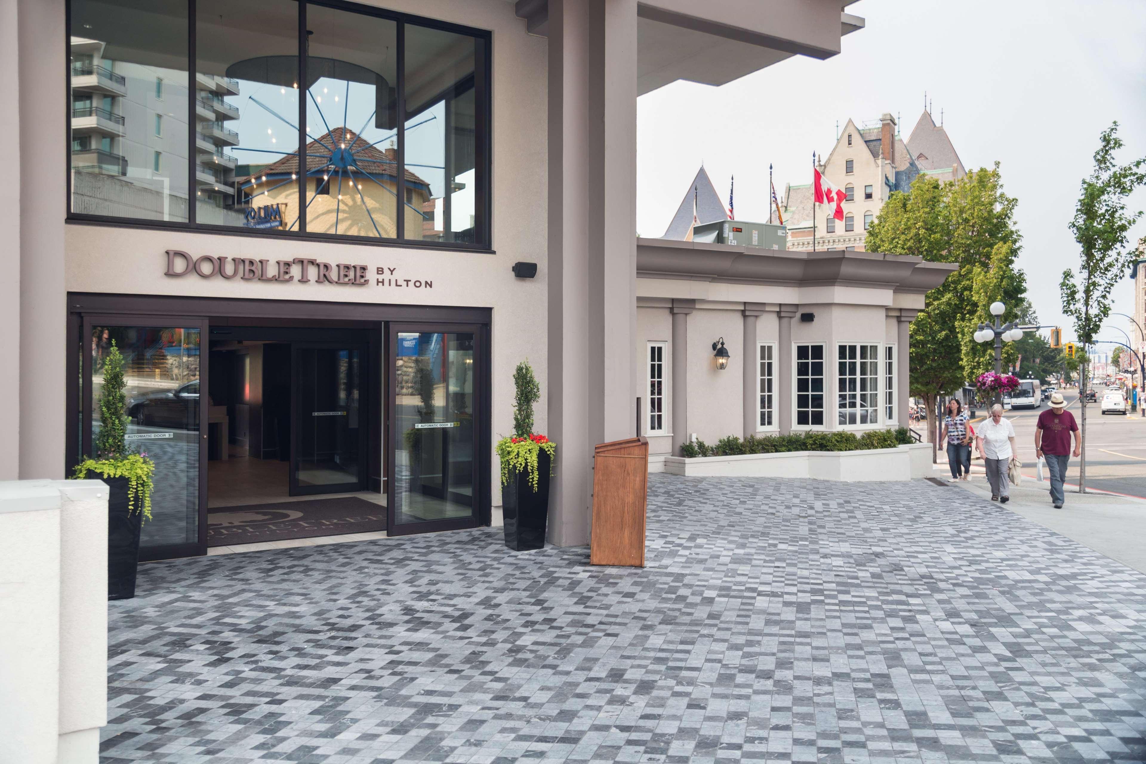 Doubletree By Hilton Hotel & Suites Виктория Экстерьер фото